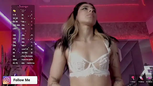 Sara_Foxx1's cam snapshot