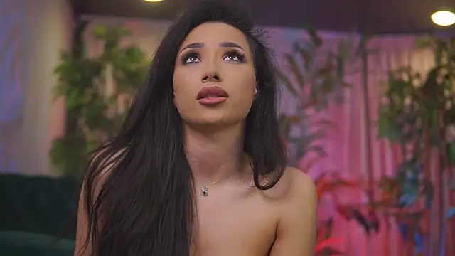 GinaValentinna's cam snapshot