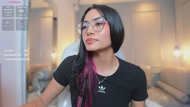 AzuraKindong's cam snapshot