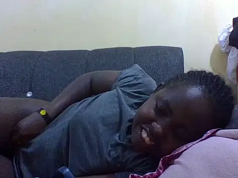 Sweetcecie01's cam snapshot