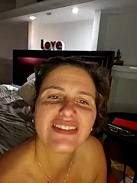 xcrazzycat live sex cam