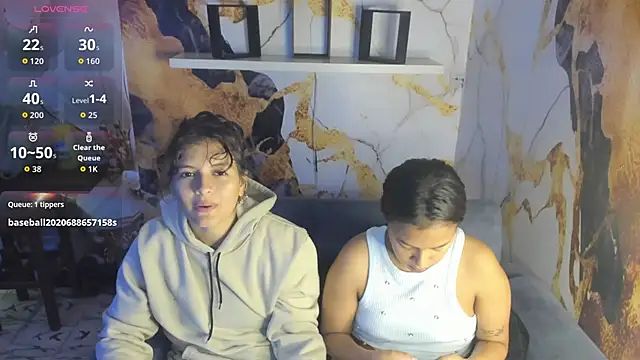 MiaBella18 live sex cam