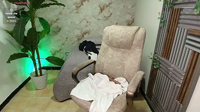 jennaa_milf_'s cam snapshot