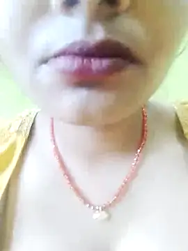 kiara-simmi live sex cam