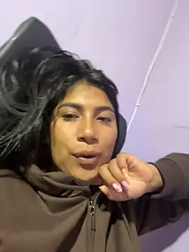 LinnaGardenia live sex cam