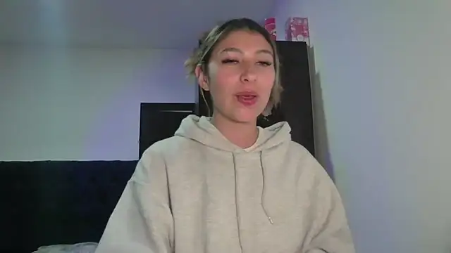 AliceTeenager___'s cam snapshot