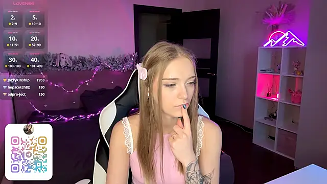 EvaPeace's cam snapshot