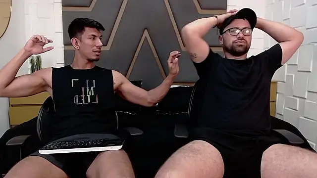 JustinAndTiago25's cam snapshot