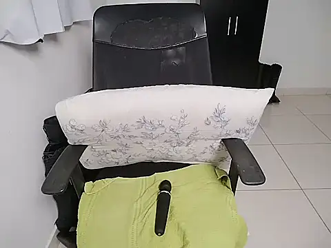 BiaTarada95's cam snapshot