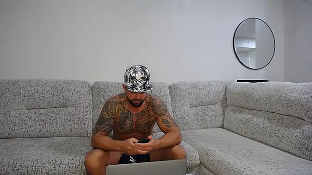 RomanTylers11 live sex cam