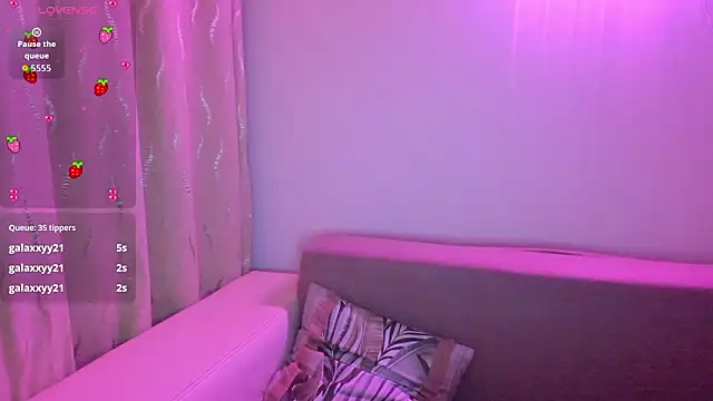 SweetEvee's cam snapshot