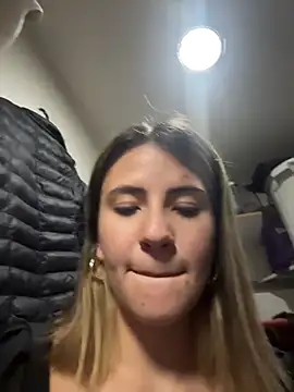 Andrea_19blonde's cam snapshot