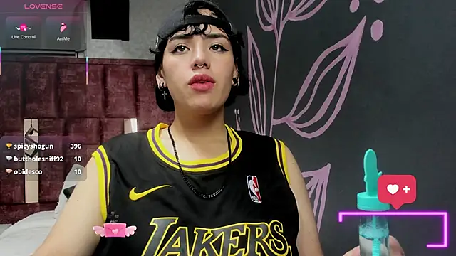 Kiara_Fox__'s cam snapshot