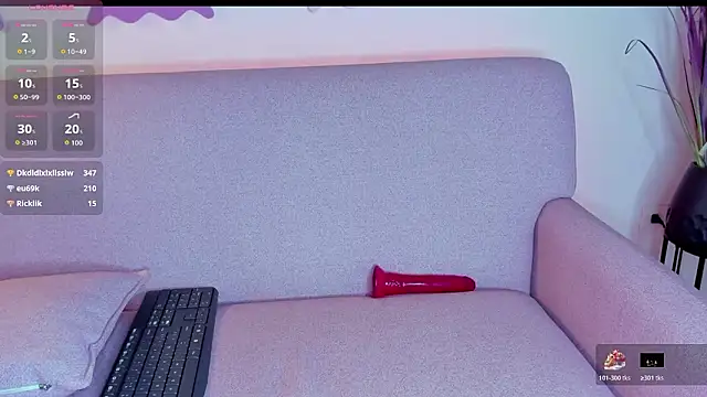 mia_quinn_'s cam snapshot