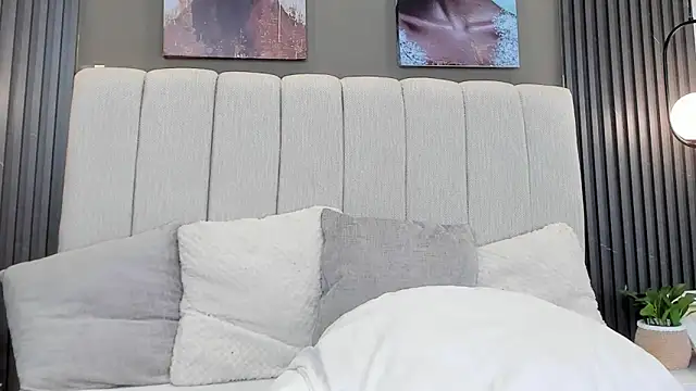 GiannaColling1's cam snapshot