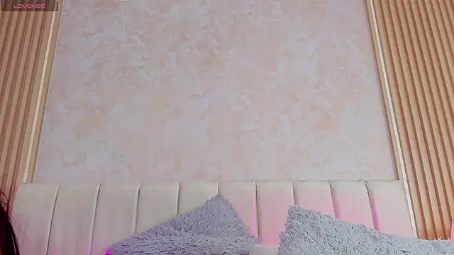 ZOEBARLOWE's cam snapshot