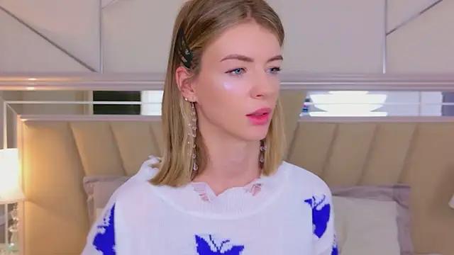 MeganMour's cam snapshot