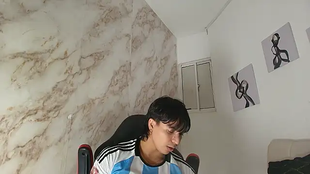 toji_luxxer live sex cam