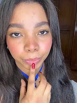 SaraEbony_'s cam snapshot