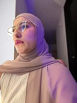 Badra_Abaid's cam snapshot