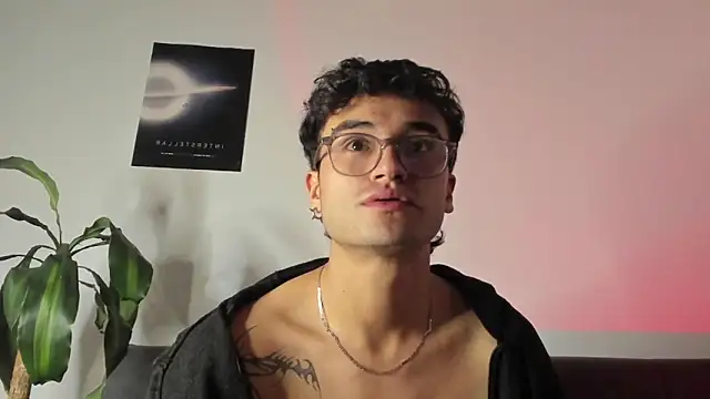 charlie_dicker live sex cam