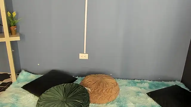 MeganR_'s cam snapshot