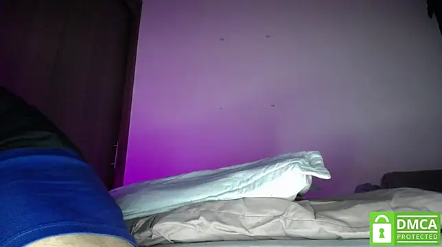 room_hot_x's cam snapshot