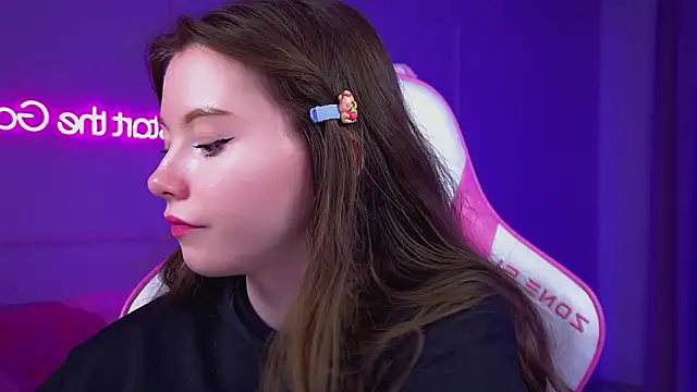 KeiraAsti's cam snapshot