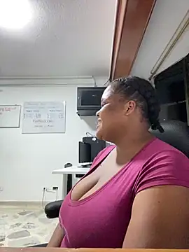 gabrielabrunette69's cam snapshot