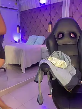 Auri__'s cam snapshot