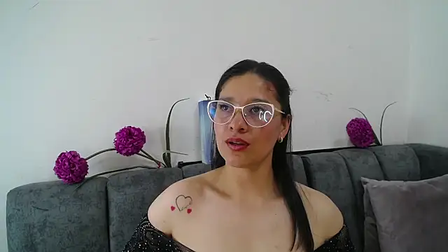 Alana_steel_1's cam snapshot