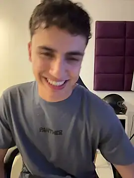 AdrianRinaldi live sex cam