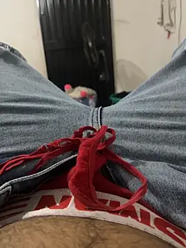 Alejand276765 live sex cam