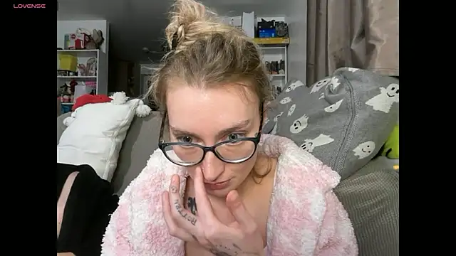 harleyblair's cam snapshot