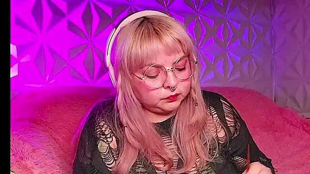 Satyn_doll's cam snapshot