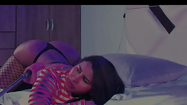 StormyButty18's cam snapshot