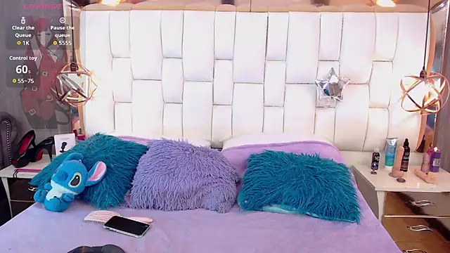 Foxxy_Doll live sex cam