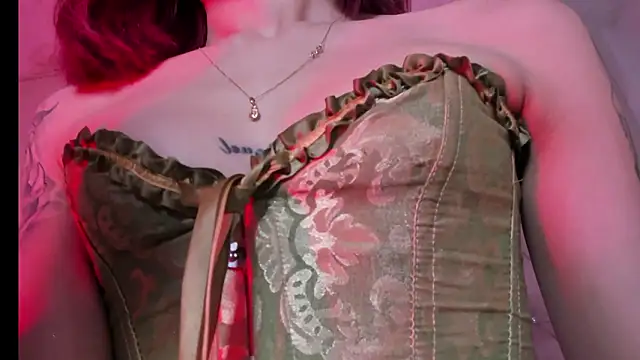 VictoriaRosse_'s cam snapshot