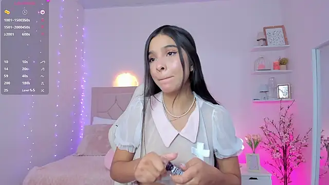 kim_dreams18's cam snapshot