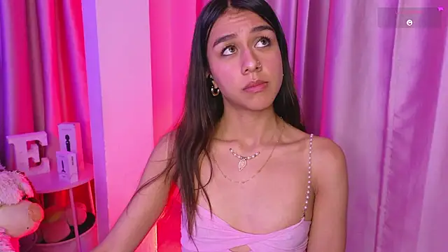 Emiily_Scott1's cam snapshot