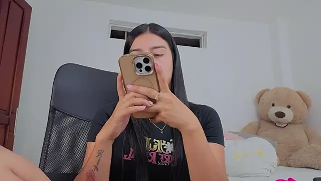 valerihouse's cam snapshot