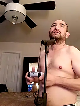 CumDumpPig83's cam snapshot