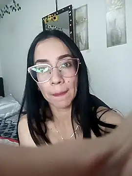 YaraDuartee's cam snapshot