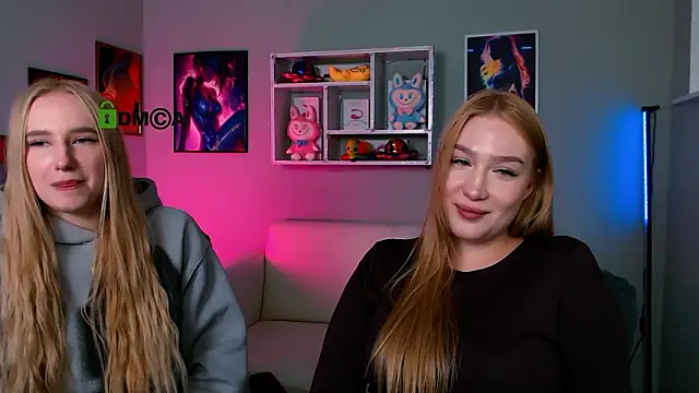 playful_sophie's cam snapshot