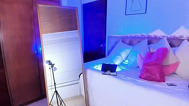 Kitty_Pam's cam snapshot