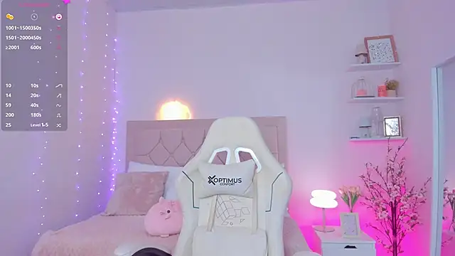 kim_dreams18's cam snapshot