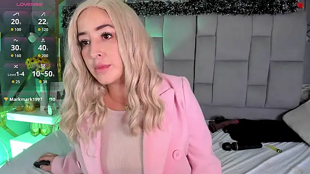 AliceSteel12's cam snapshot