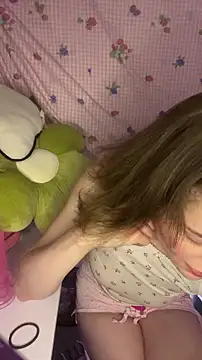 YourEnglishRose's cam snapshot