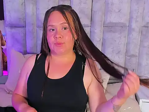 thyara_noa's cam snapshot