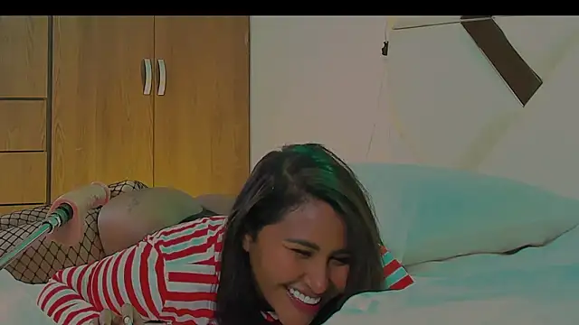 StormyButty18's cam snapshot